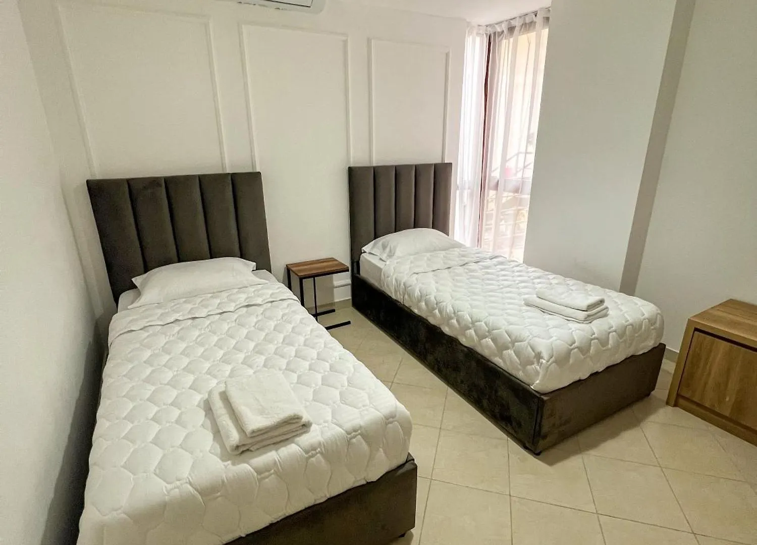 Sea View Apartments Дуррес